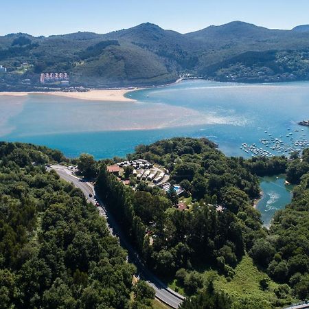 Bungalows Portuondo Parking Gratuito Mundaca Exterior foto